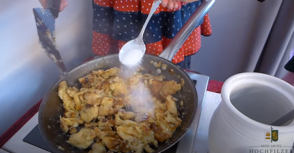 Kaiserschmarrn live zubereiten