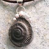 Ammonit Anhänger Fossilien mit Zuchtperle